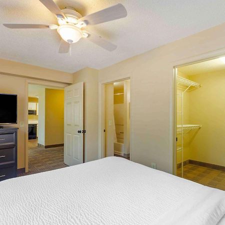 Extended Stay America Select Suites - Orlando - Lake Mary - 1040 Greenwood Blvd Exterior foto