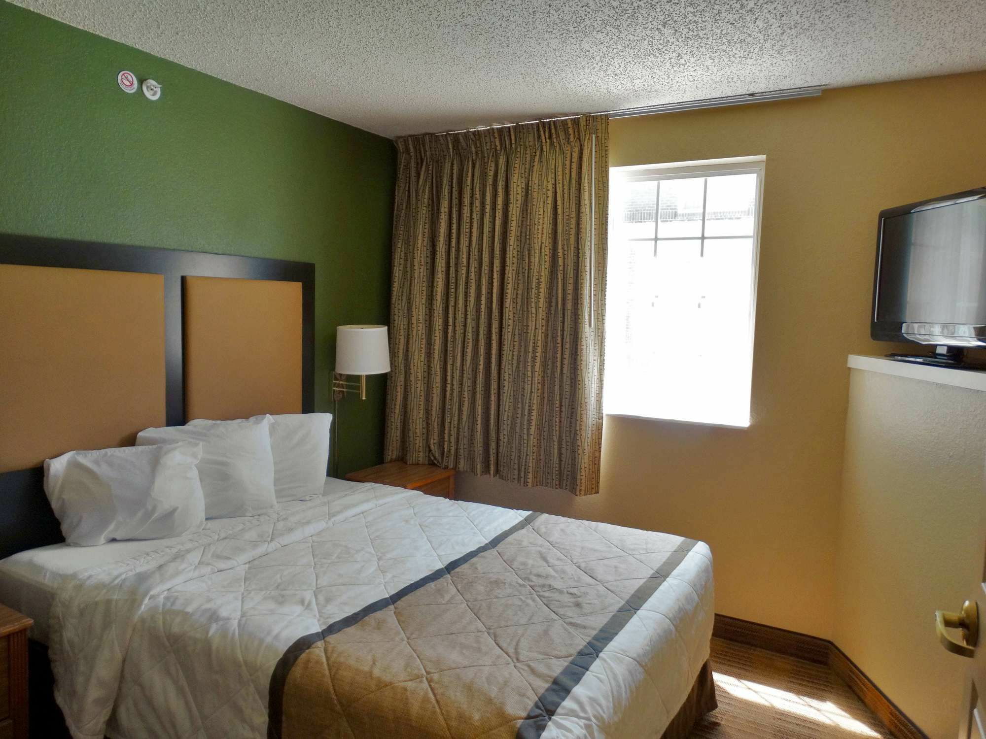 Extended Stay America Select Suites - Orlando - Lake Mary - 1040 Greenwood Blvd Exterior foto